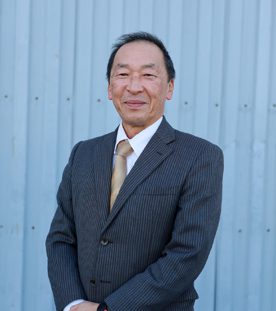 代表取締役社長　板橋　英作